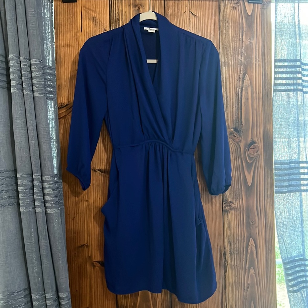 Bar III royal blue tie waist V neck tie waist midi dress